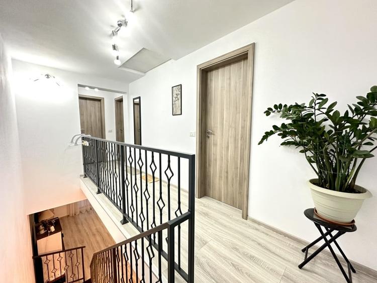 Casă cu 3 camere cu Teren 250 Mp în Sânandrei