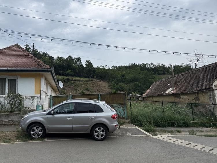 Casă cu 3 camere în Central