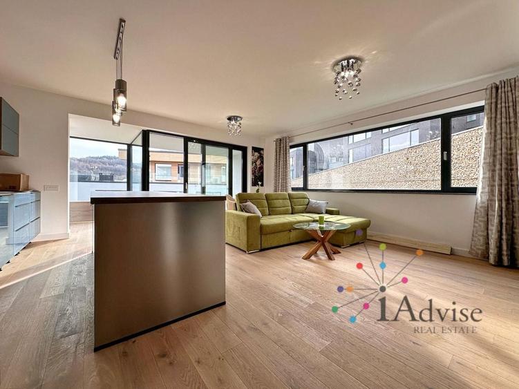 Apartament cu 3 camere decomandat, mobilat în Drumul Poienii