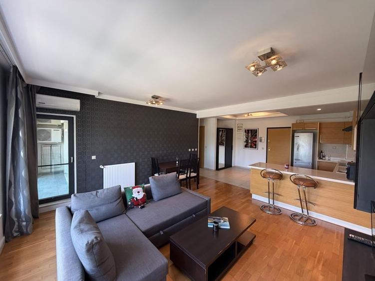 Apartament cu 2 camere decomandat, mobilat în Tei
