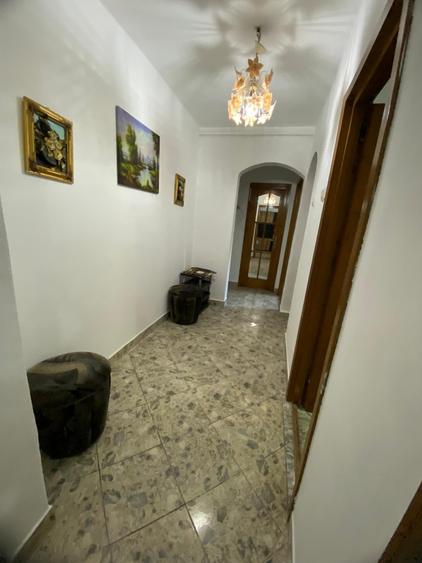 Apartament cu 2 camere decomandat în Narcisa