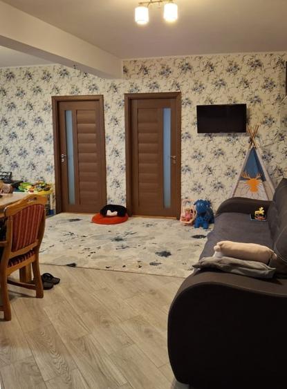 Apartament cu 3 camere decomandat, mobilat în Florești — fotografia 2