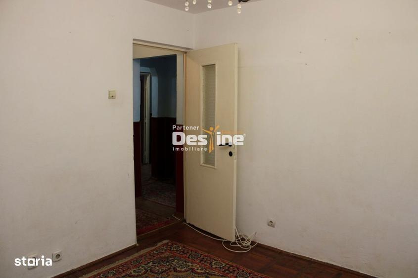 Apartament cu 3 camere decomandat în Central