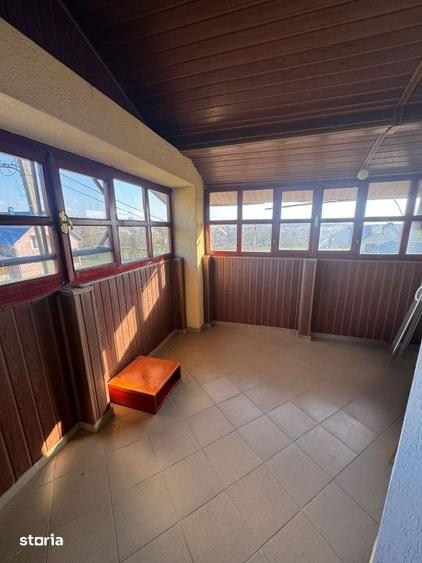 Casă cu 4 camere cu Teren 1400 Mp în Central