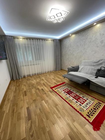 Apartament cu 2 camere decomandat în Târgu Cucu