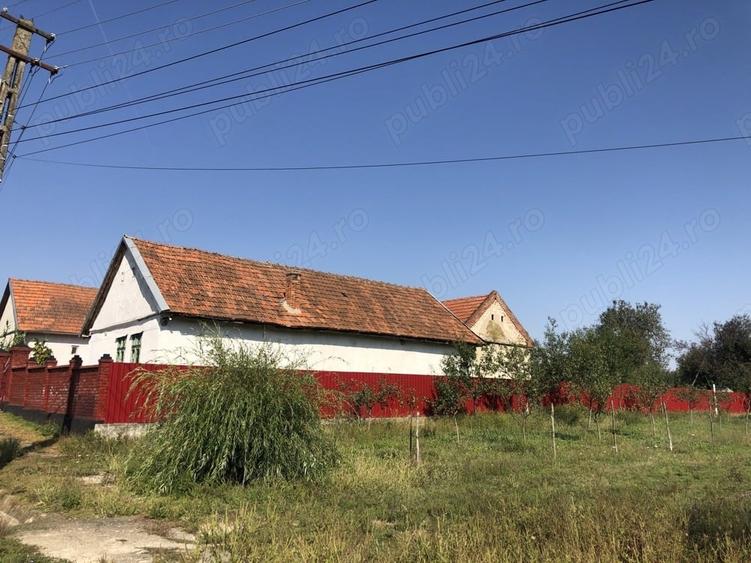 Casă cu 3 camere în Sacoșu Mare