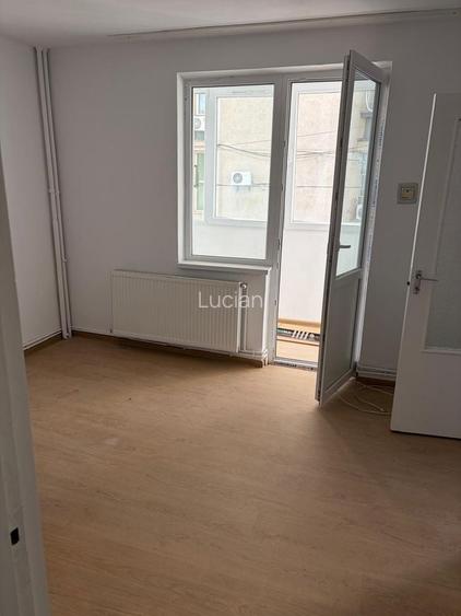 Vand apartament 2 camere ultracentral