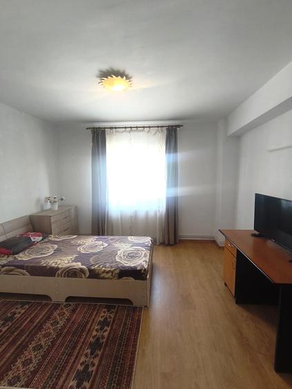 Apartament cu 3 camere decomandat în Bragadiru