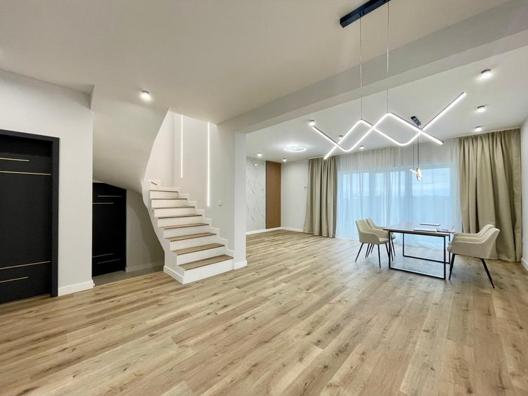 Duplex cu 4 camere cu Canalizare în Moșnița Nouă