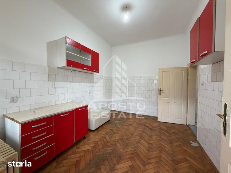 Casă cu 2 camere cu Teren 300 Mp în Girocului