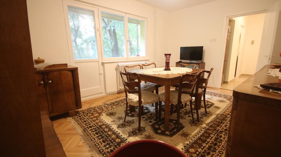 Apartament cu 4 camere decomandat în Șagului