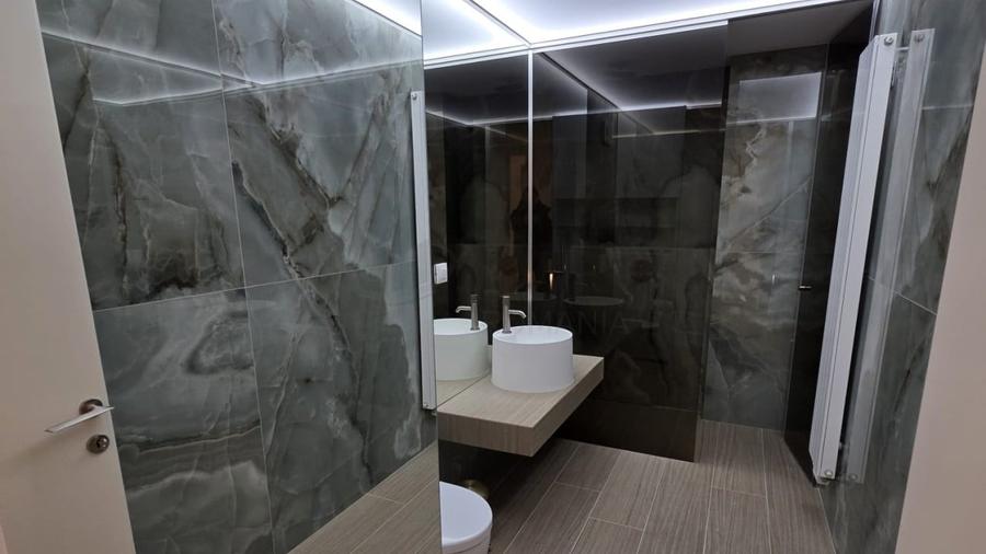 Apartament cu 3 camere semidecomandat în Iancu Nicolae