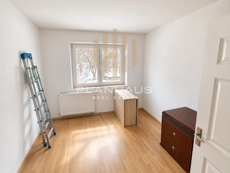 Apartament cu 4 camere decomandat, mobilat în Central