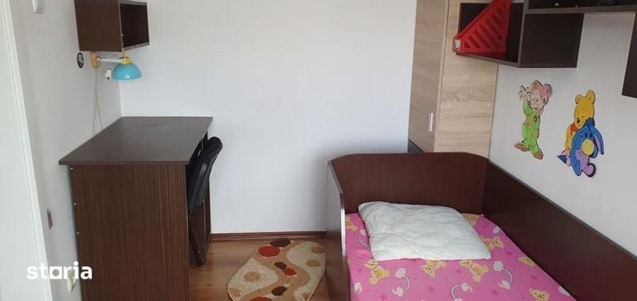 Inchiriez apartament 3 camere - 3