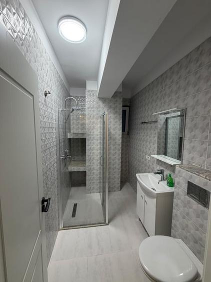 Apartament cu 2 camere decomandat, mobilat în Calea Severinului