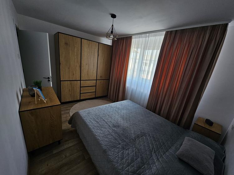 Apartament cu 2 camere semidecomandat în Micro 11