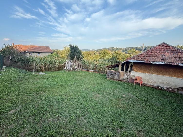 Casă cu 4 camere în Prigoria