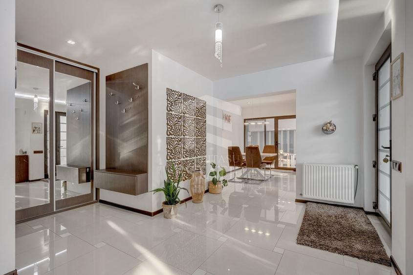 Casă individuală cu 5 camere cu Piscina în Pleașa