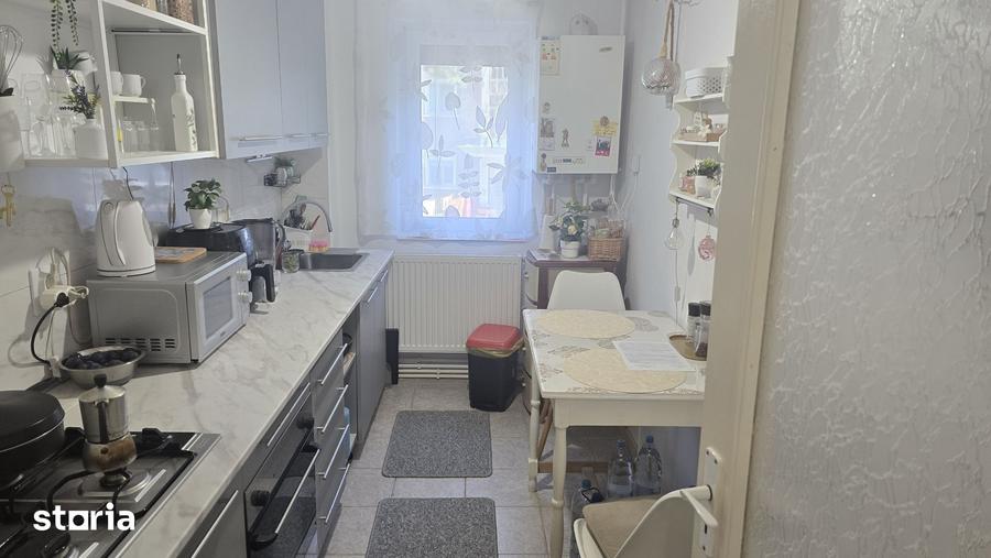 Apartament cu 2 camere decomandat în Piața Centrală