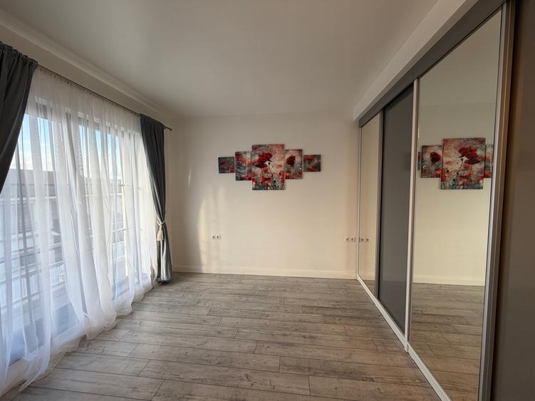 Duplex cu 4 camere cu Canalizare în Șura Mică