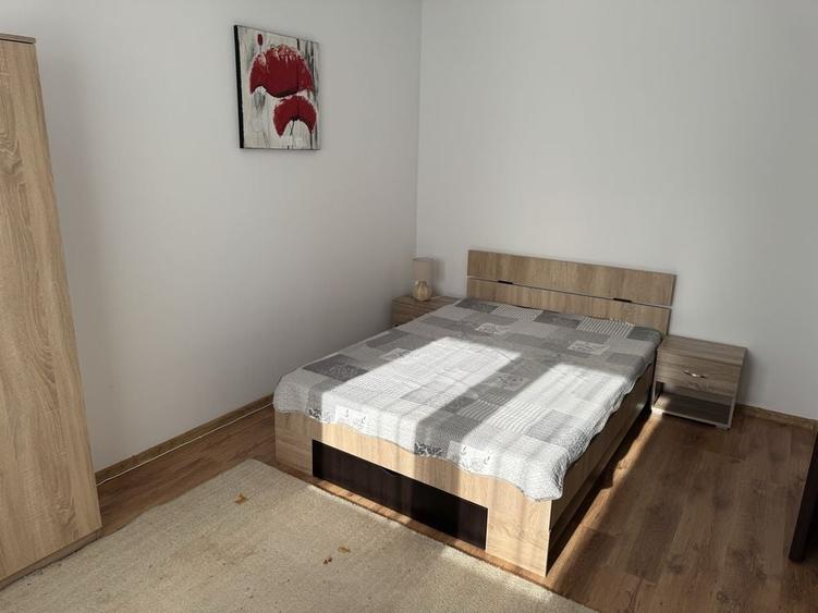 Apartament cu 2 camere semidecomandat în Sânpetru