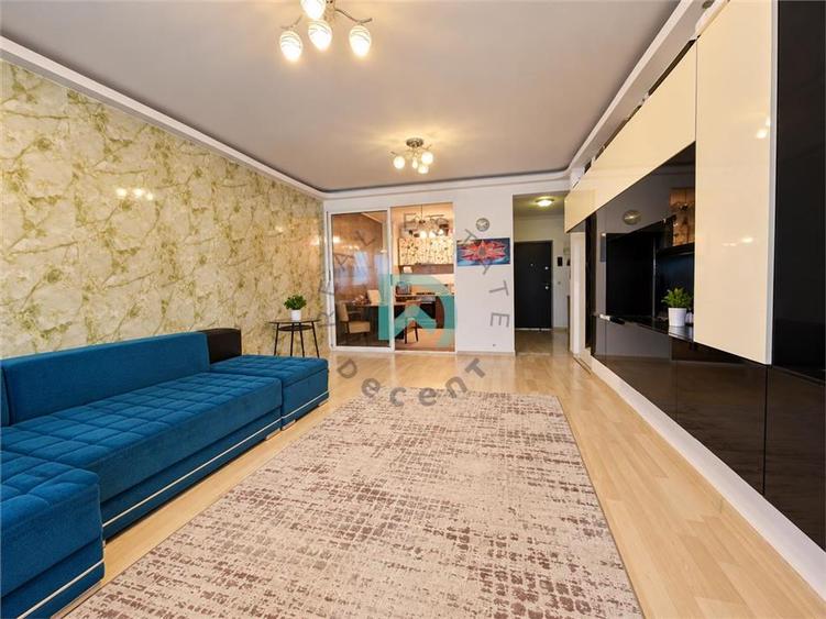 Apartament cu 2 camere decomandat în Tractorul