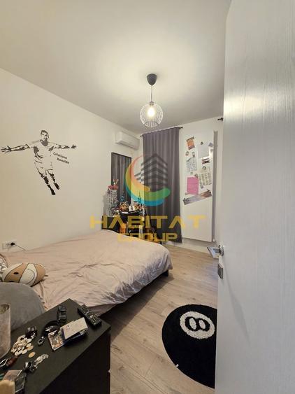 Apartament cu 4 camere decomandat, mobilat în Brâncoveanu