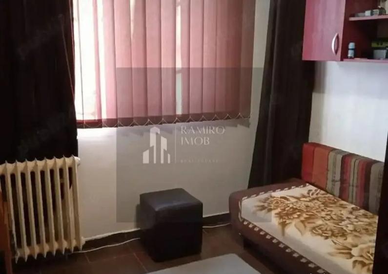 Apartament cu 3 camere semidecomandat în Central