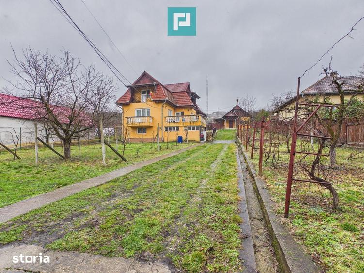 Casă cu 6 camere cu Teren 3000 Mp în Central