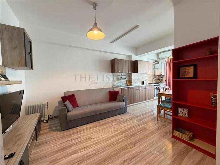 Apartament cu 2 camere decomandat, mobilat în Titan
