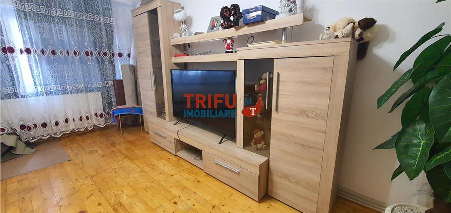 Apartament cu 3 camere decomandat, mobilat în Ampoi 1