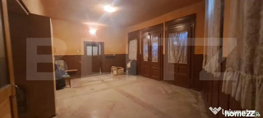Casă cu 5 camere cu Teren 500 Mp în Berivoi