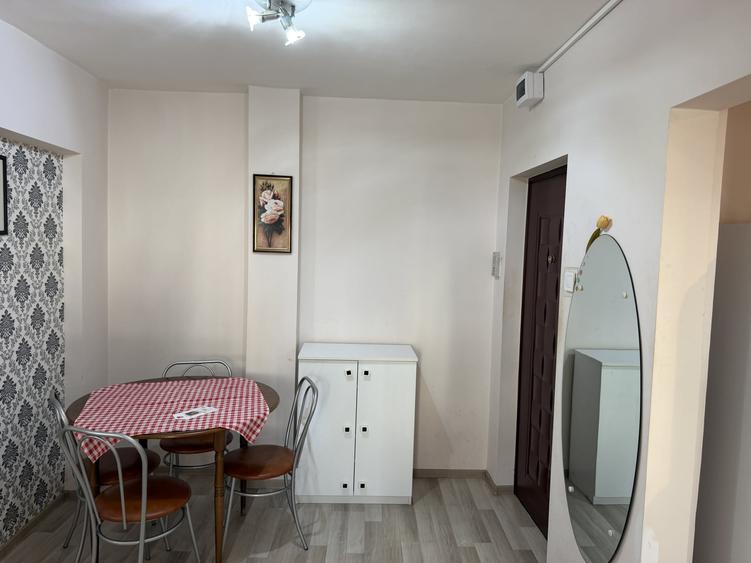 Apartament cu 2 camere decomandat, mobilat în Calea Dumbrăvii