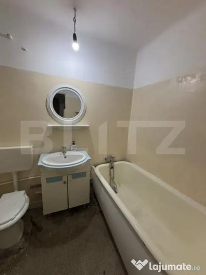 Apartament cu 2 camere semidecomandat în Ultracentral