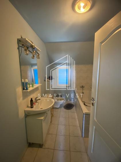 Apartament cu 4 camere decomandat, mobilat în Central
