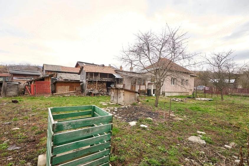 Casa individuala Leresti la strada principala+ teren 831 mp, utilitati complete - 13