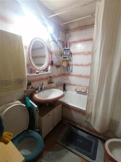 Apartament cu 3 camere decomandat în Complex Studențesc