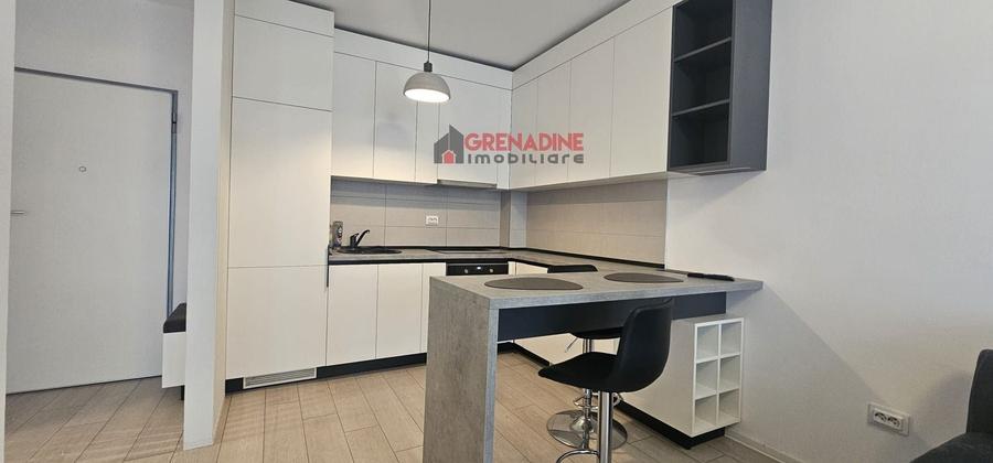 Apartament cu 2 camere decomandat, mobilat în Tractorul