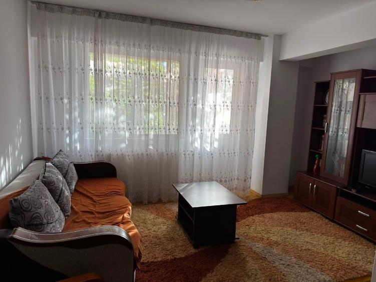 Apartament cu 2 camere decomandat, mobilat în Zahana