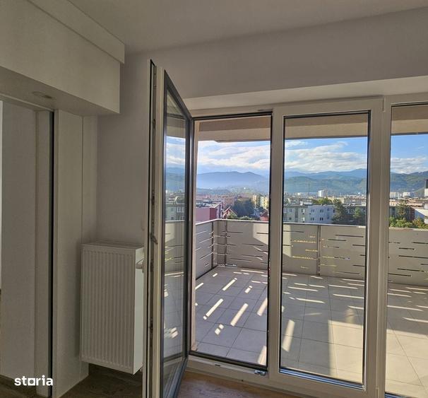 Apartament cu 3 camere decomandat în Sud
