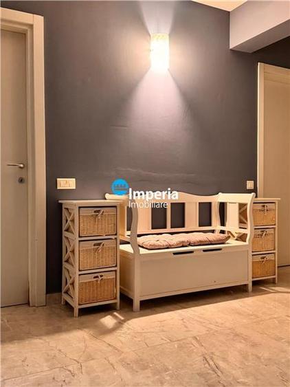 Apartament cu 4 camere decomandat, mobilat în Breazu