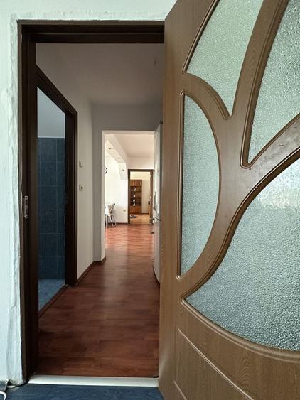 Apartament cu 2 camere decomandat în Calea București