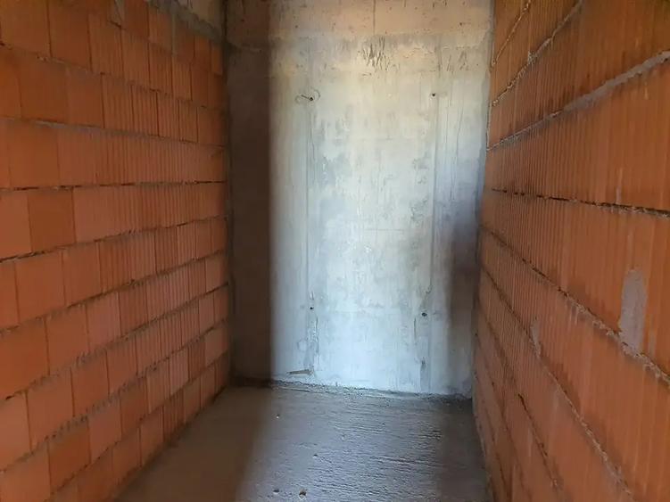 Apartament cu 2 camere decomandat în Theodor Pallady