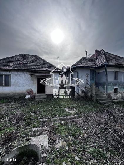 Casă cu 4 camere cu Teren 568 Mp în Lazaret
