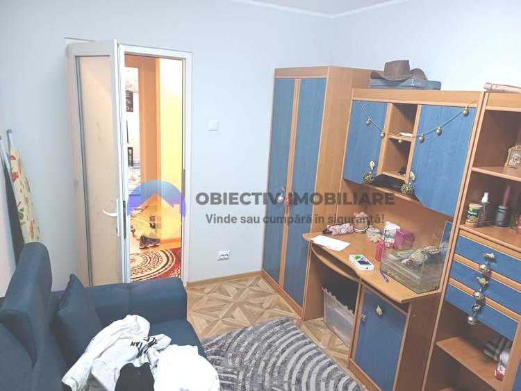 Apartament cu 4 camere decomandat, mobilat în Dărmănești