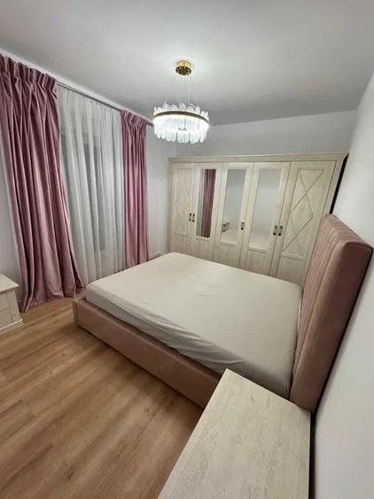 Apartament cu 3 camere semidecomandat în Central