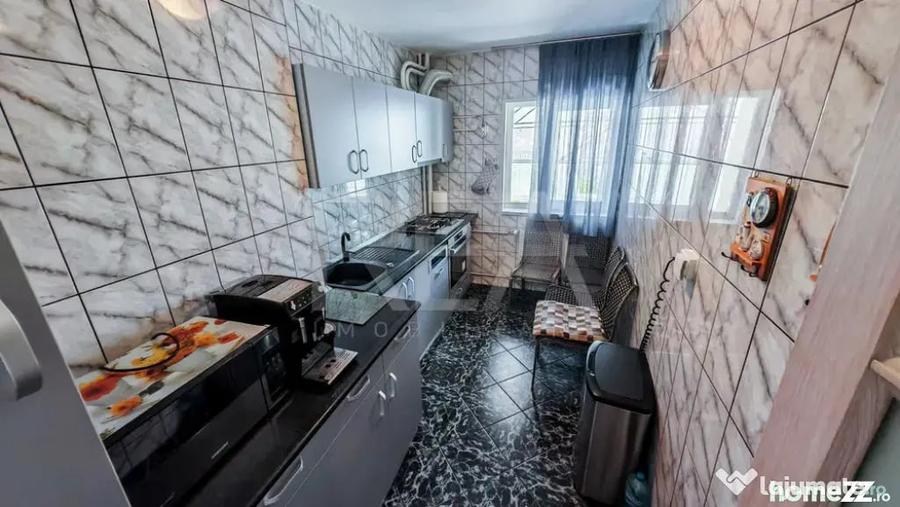 Apartament cu 3 camere decomandat în Baba Novac