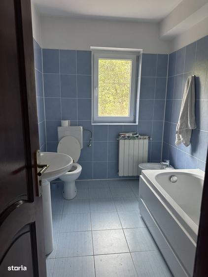 Casă cu 4 camere decomandat în Urleta