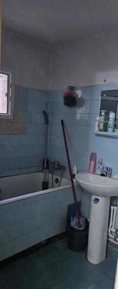 Apartament cu 3 camere decomandat în Casa de Cultură
