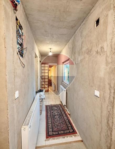 Casă individuală cu 4 camere cu Teren 1153 Mp în Central